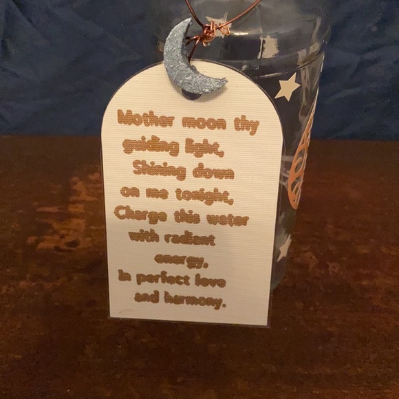 Moonwater bottle:quartz stopper,incantation tag - Picture 3 of 3